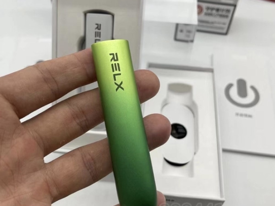 cf烟弹和悦刻烟弹哪个好用一点啊视频 cf烟弹和悦刻烟弹哪个好用一点啊视频